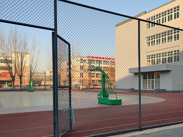篮球场围网03